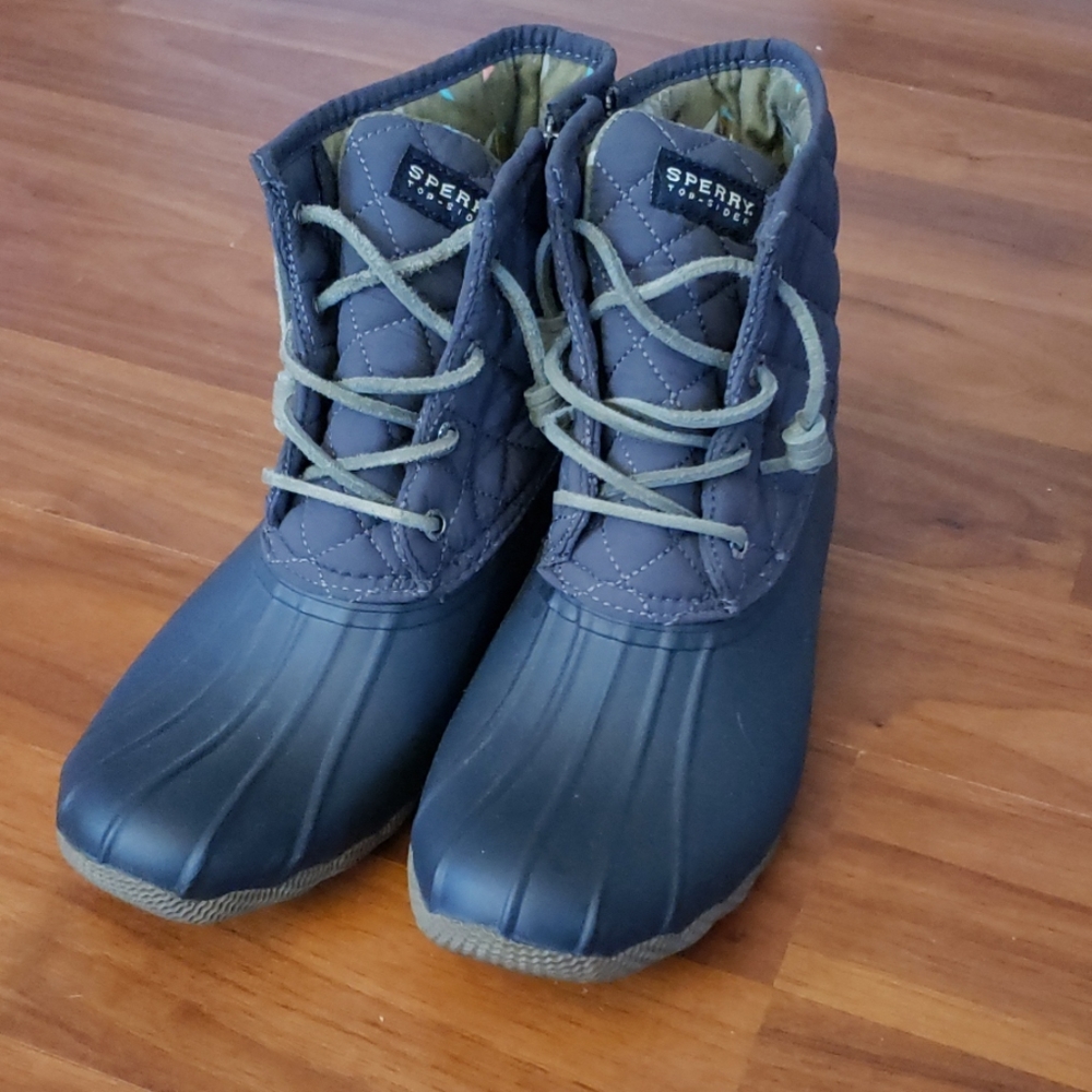 Sperry Duck Boots  gray size 8